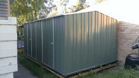 Shed by Stewart Beveridge